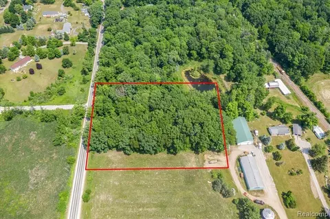Vl Oak Grove B, Howell, MI 48855