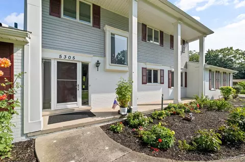 5305 Wing Lake Rd, Bloomfield Hills, MI 48302