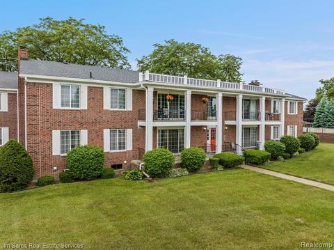 29603 Jefferson Ave #11, Saint Clair Shores, MI 48082