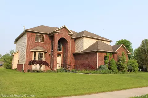 23443 W Creek Dr, Huron, MI 48164