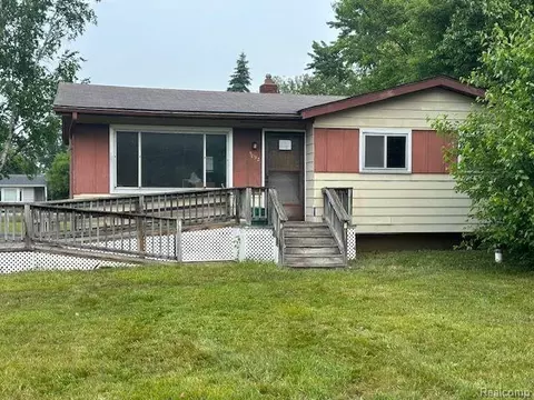 5092 Maple Ave, Swartz Creek, MI 48473