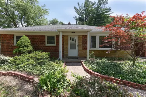 180 N Hewitt Rd, Ypsilanti, MI 48197