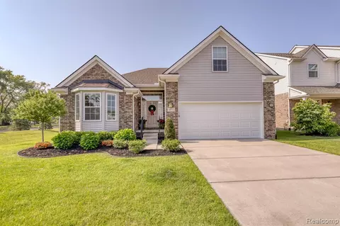 38513 Independence, Livonia, MI 48150