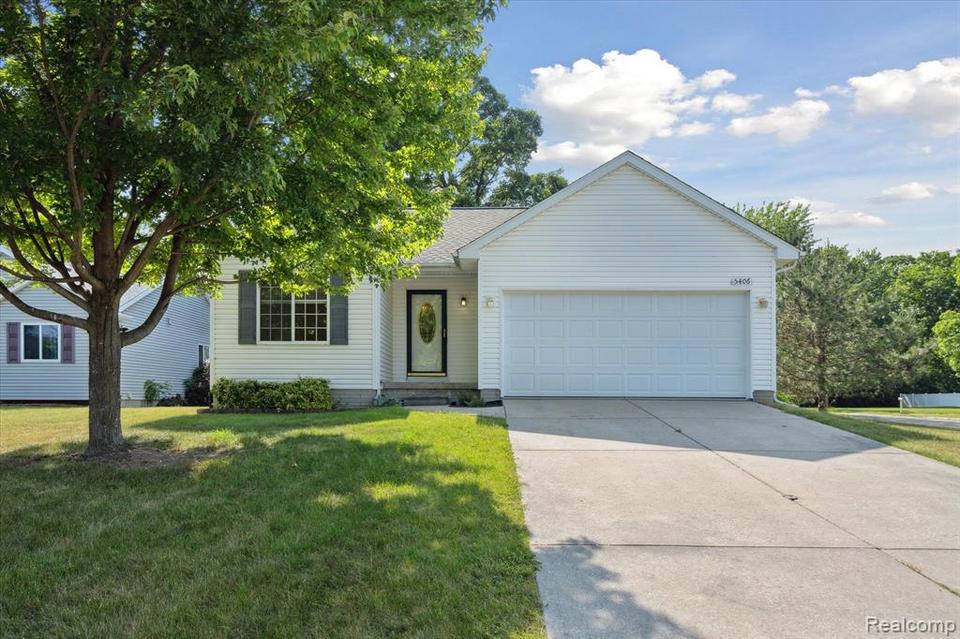 5406 Tall Oaks Dr, Grand Blanc, MI 48507 1 photo Movoto