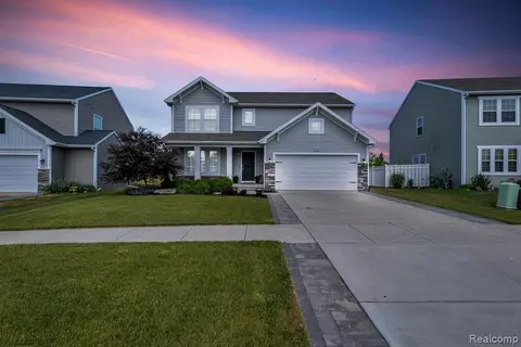 16595 Bedington Dr, Linden, MI 48451
