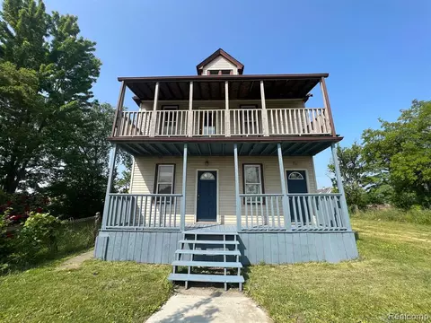 11725 Dequindre St, Hamtramck, MI 48212