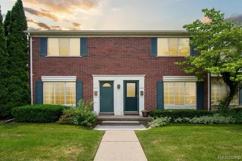 426 Miller Ave, Rochester, MI 48307