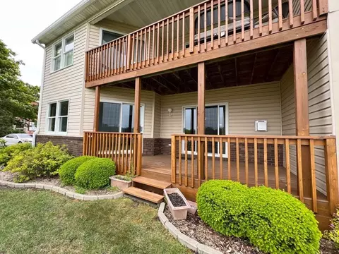 807 E Pointe, Port Huron, MI 48060