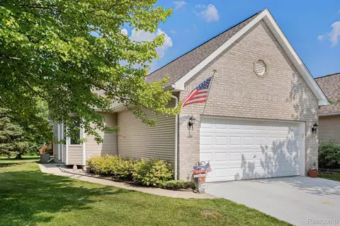 1191 Lempi Dr, Davison, MI 48423
