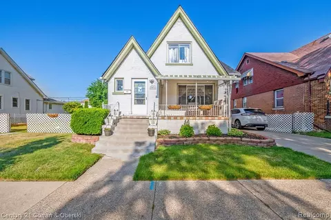 7031 Coleman St, Dearborn, MI 48126