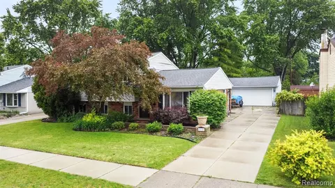 28646 Buckingham, Livonia, MI 48154