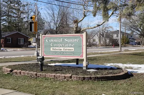 3328 Williamsburg Rd, Ann Arbor, MI 48108