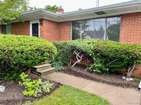 3010 Brandon St, Flint, MI 48503