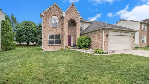 3578 Fieldcrest Ln, Pittsfield, MI 48197