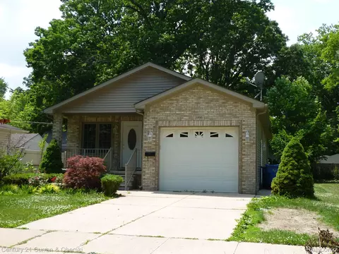 3996 Ziegler St, Dearborn Heights, MI 48125
