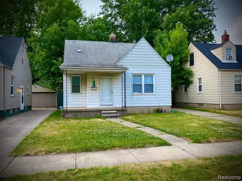 26016 Pennie St, Dearborn Heights, MI 48125