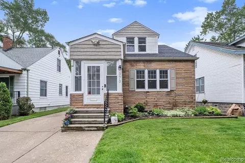 373 W Hazelhurst St, Ferndale, MI 48220