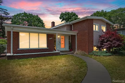 20333 Weyher St, Livonia, MI 48152