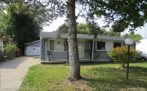 2249 Douglas Joel Dr, Flint, MI 48505