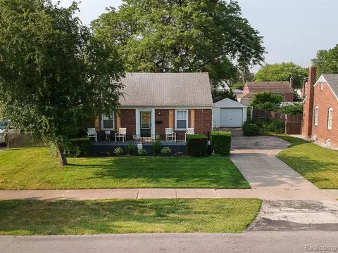 31927 Rush St, Garden City, MI 48135
