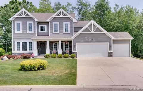 565 Chrystal Downs, Brighton, MI 48114