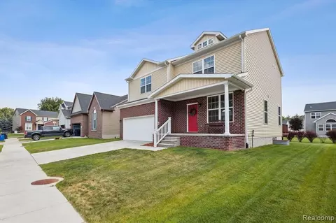 199 Crystal Wood Cir, Howell, MI 48843