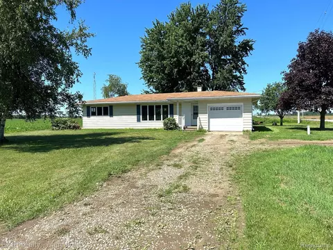 2008 S Sandusky Rd, Watertown, MI 48471
