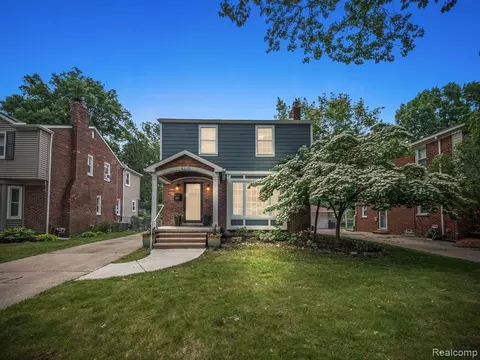 4236 Cumberland Rd, Berkley, MI 48072