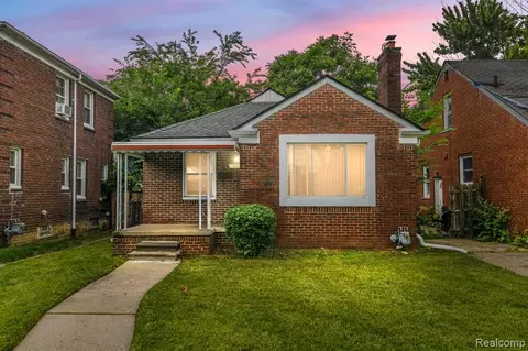 15687 Carlisle St, Detroit, MI 48205