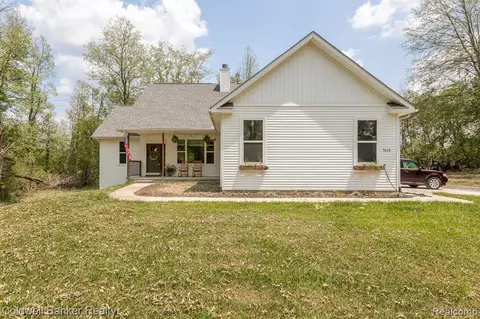 5828 Madleys Ln, Howell, MI 48843