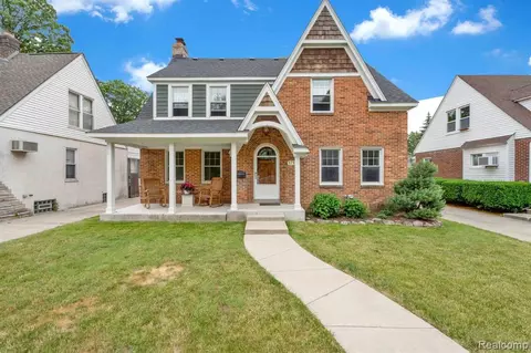 1715 W Houstonia Ave, Royal Oak, MI 48073