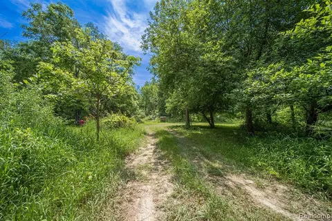 0000 N Hughes Rd, Howell, MI 48843