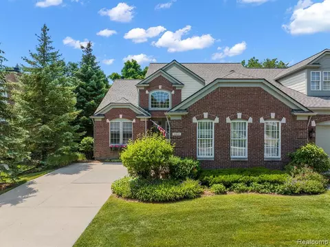 44641 Aspen Ridge Dr, Northville, MI 48168