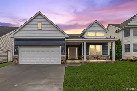 12765 Carolyn Way, Davisburg, MI 48350