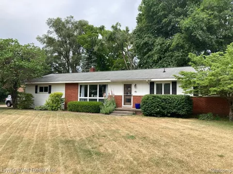 5140 Hollywood, Brighton, MI 48116