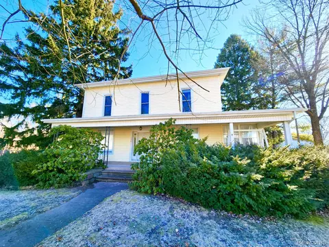 134 Pearl St, Pinckney, MI 48169