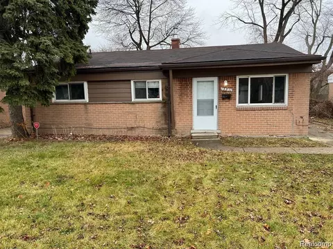 13311 Albany St, Oak Park, MI 48237