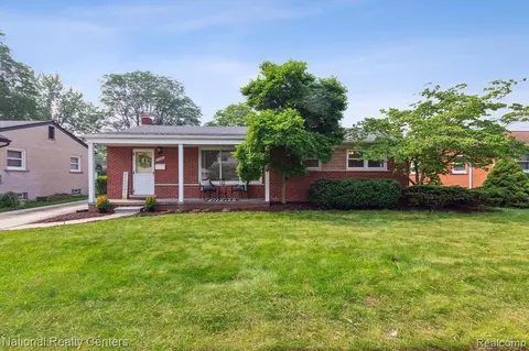 29647 Oakley St, Livonia, MI 48154