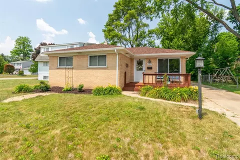 30624 Shiawassee Rd, Farmington Hills, MI 48336
