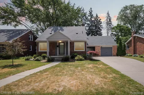 1251 Hartsough St, Plymouth, MI 48170