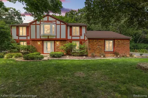 1732 Bellwood, Bloomfield Hills, MI 48302