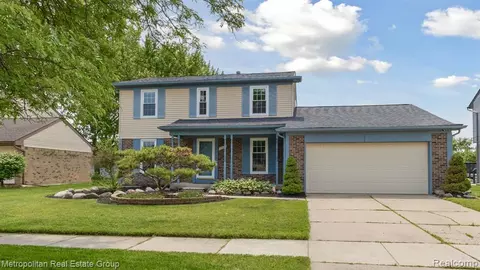 45209 Saltz Rd, Canton, MI 48187