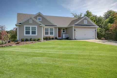 7254 Wildflower Crt Ct, Grand Blanc, MI 48439