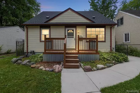 1544 Jewell St, Ferndale, MI 48220