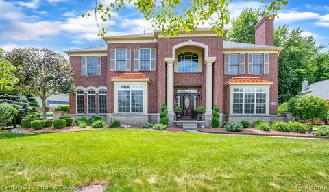48187 Roundstone, Canton, MI 48187
