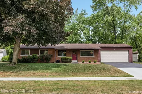 41600 Borchart Dr, Novi, MI 48375