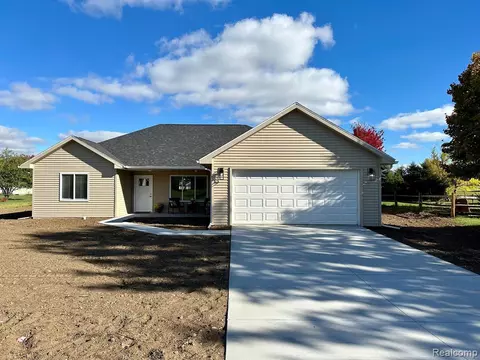 197 Melrose Ave, Adrian, MI 49221
