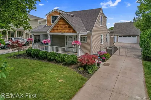 4332 Hampton Blvd, Royal Oak, MI 48073