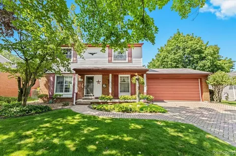 31650 Grennada St, Livonia, MI 48154