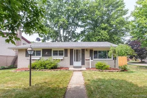 7789 Alton St, Canton, MI 48187